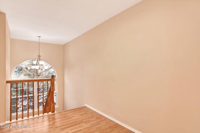 Building Photo - 43 Hummingbird Ct