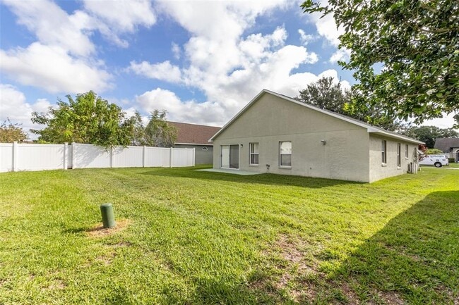 Building Photo - 2936 Twin Oaks Dr