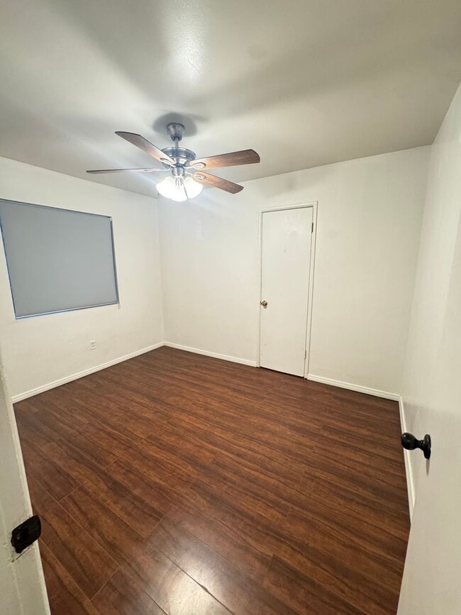 Building Photo - 501 S University St