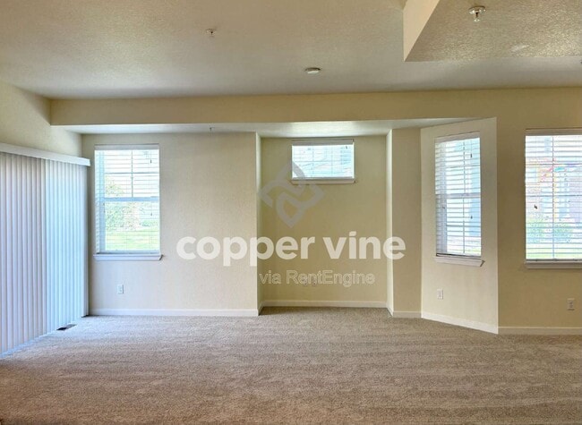 Building Photo - 12874 Jasmine St