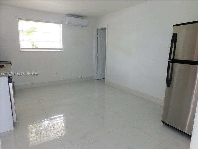 Building Photo - 6700 SW 97th Ave