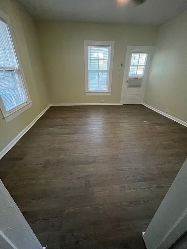 Building Photo - 914 Berkeley St