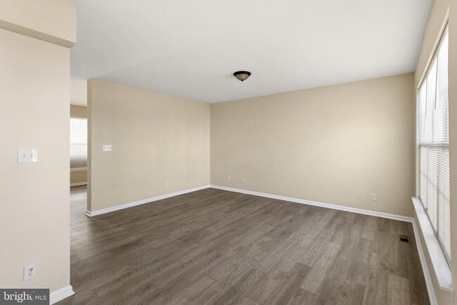 Building Photo - 4704 Denview Way