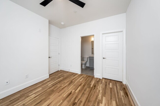 Building Photo - 3803 Lands End Ct