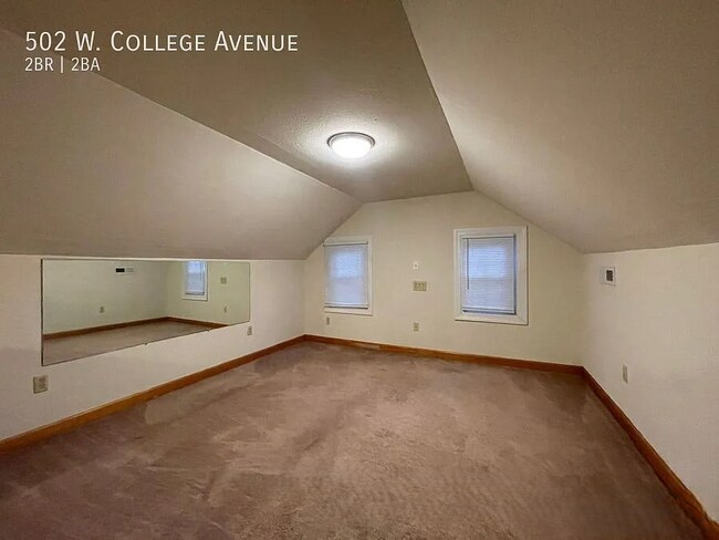Building Photo - 502 W College Ave