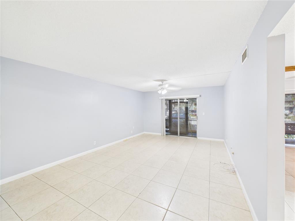 Building Photo - 4113 NW 88th Ave
