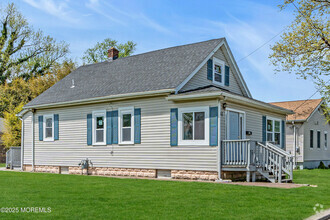 Building Photo - 41 Harding Ave