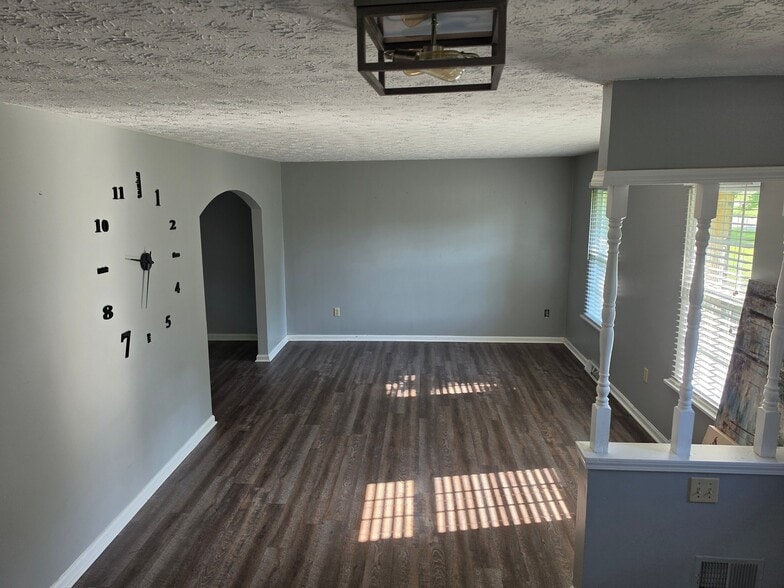 Building Photo - 7815 Pepper Pike