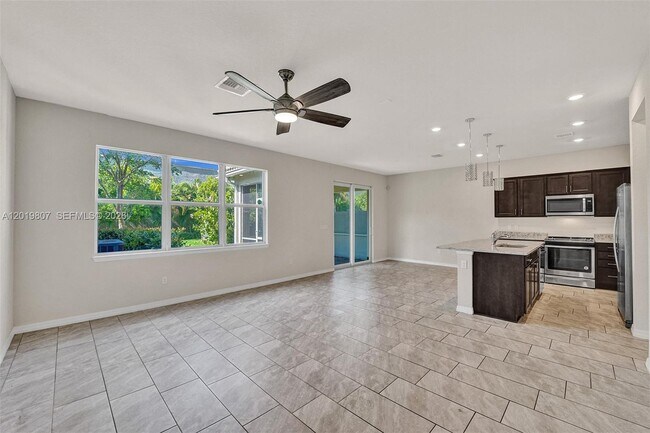 Building Photo - 4764 Eucalyptus Dr