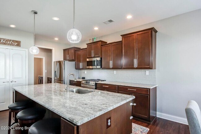 Building Photo - East Jefferson County Home For Rent