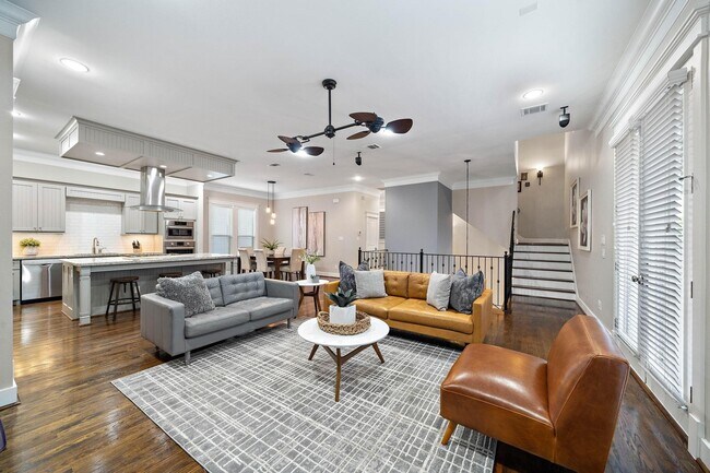 Primary Photo - 1330 Blair St