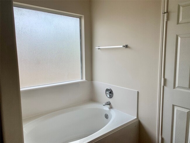 Building Photo - 25203 Bluma Ranch Dr