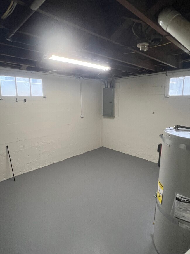 Building Photo - 2715 O St