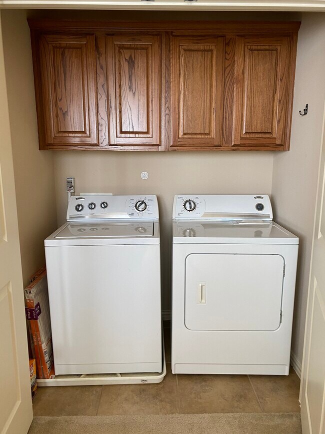 Laundry Room - 6406 Love Dr
