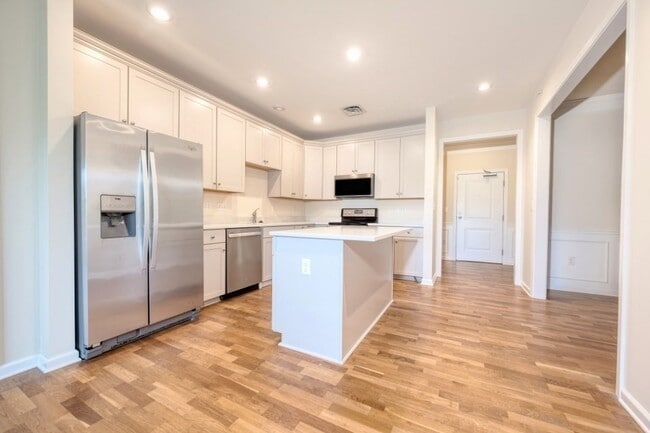 Building Photo - Weymouth