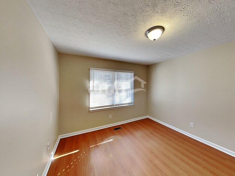 Building Photo - 76 Yellowstone Ln