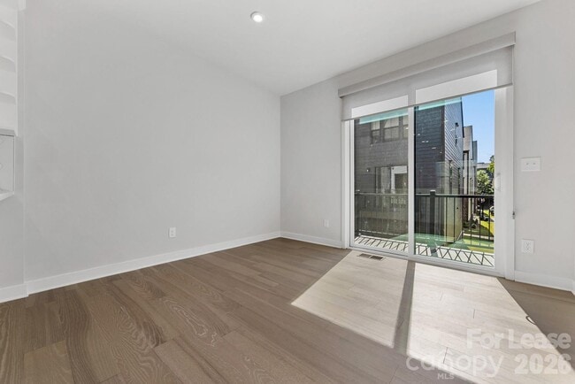 Building Photo - 440 Spearfield Ln