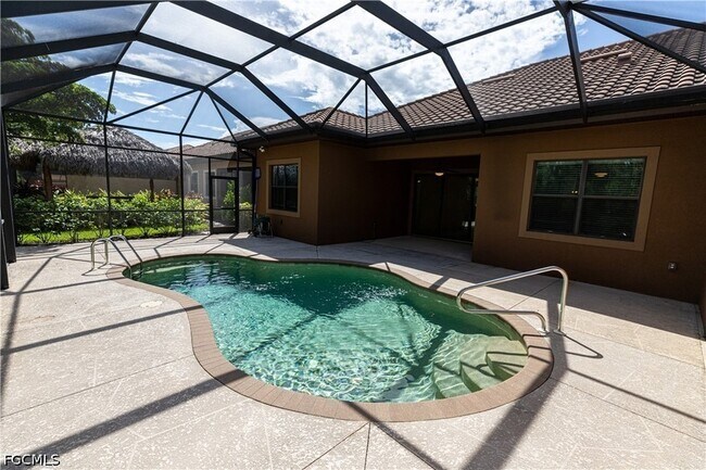 Building Photo - 11108 Esteban Dr