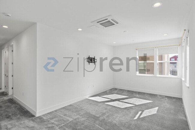 Building Photo - 1107 Lorenzini Lp