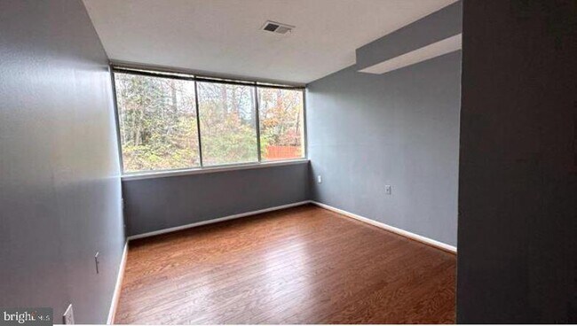 Building Photo - 7753 Patriot Dr