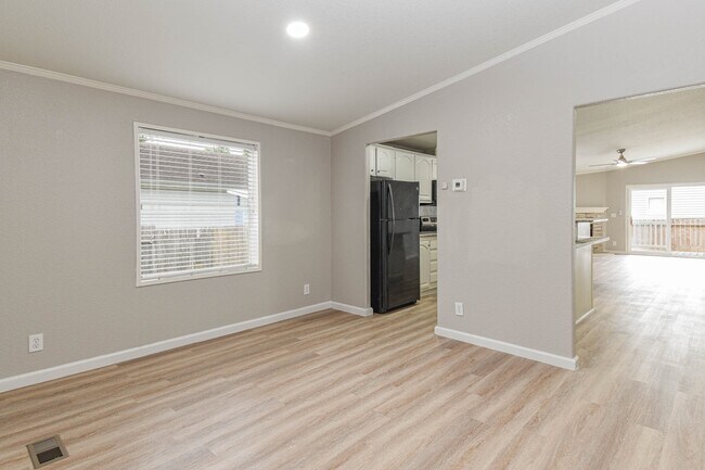 Building Photo - 10210 Berrypatch Ln