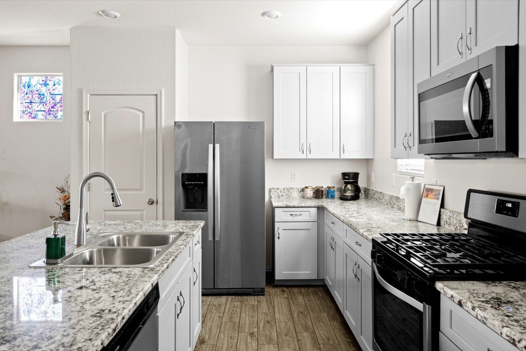 Building Photo - 16220 W La Ventilla Way