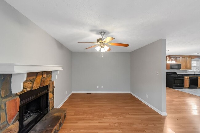 Building Photo - 3653 Chestnut Lake Ct