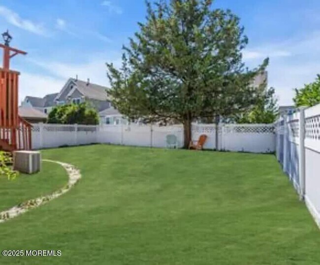 Building Photo - 321 16th Ave