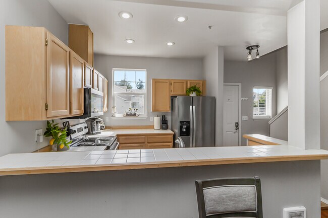 Building Photo - 5400 Harbour Pointe Blvd