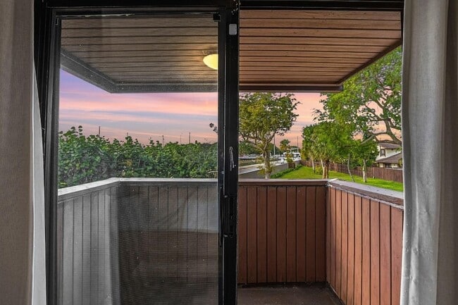 Building Photo - 7136 SW 105th Ct