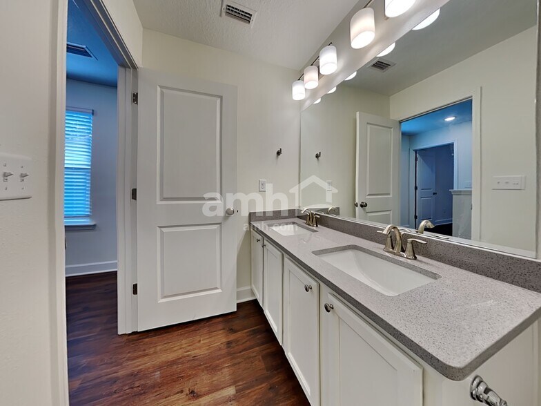 Building Photo - 11536 Susanna Woods Ct