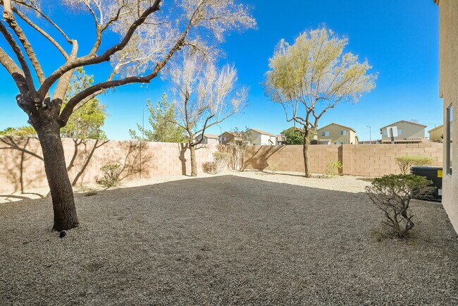 Building Photo - 397 Red Eucalyptus Dr