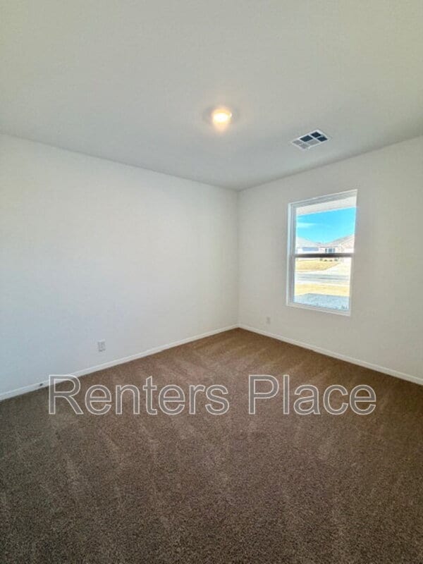 Building Photo - 1107 W Lawton Rd