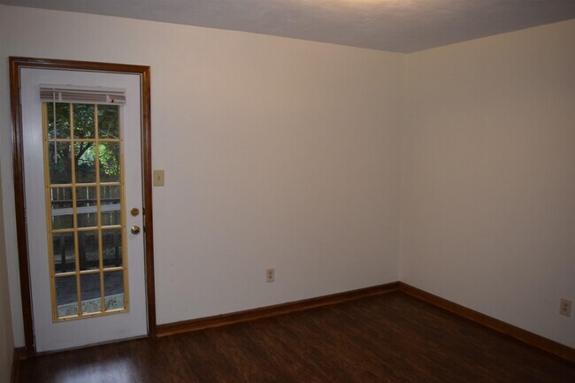 Building Photo - 2646 Millbank Dr