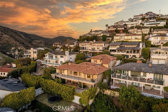 Building Photo - 517 Emerald Bay