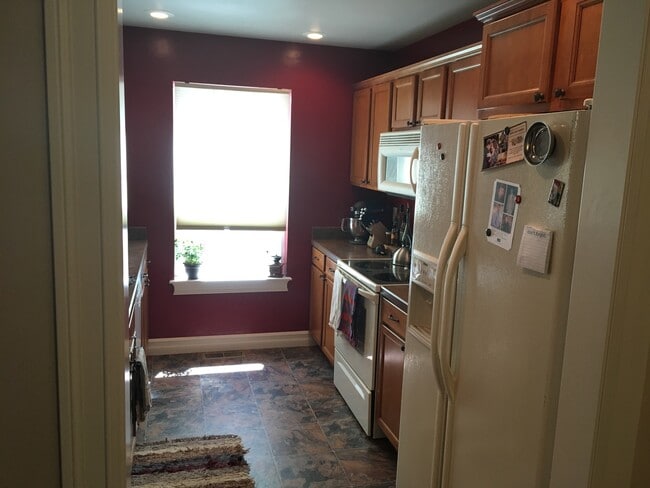 Building Photo - Cozy 3 bed 2 bath + bonus room in The Arbors