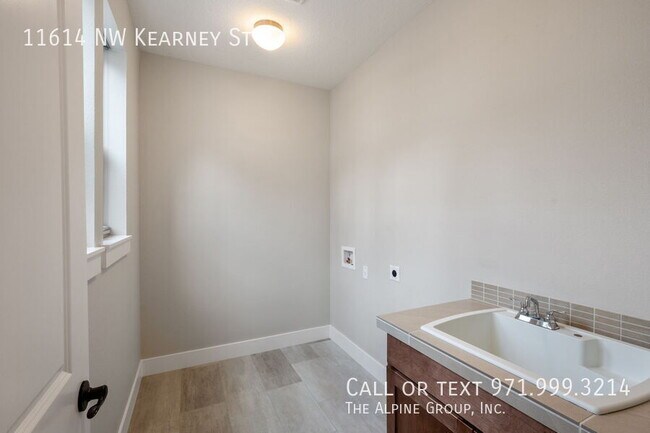 Building Photo - 11614 NW Kearney St