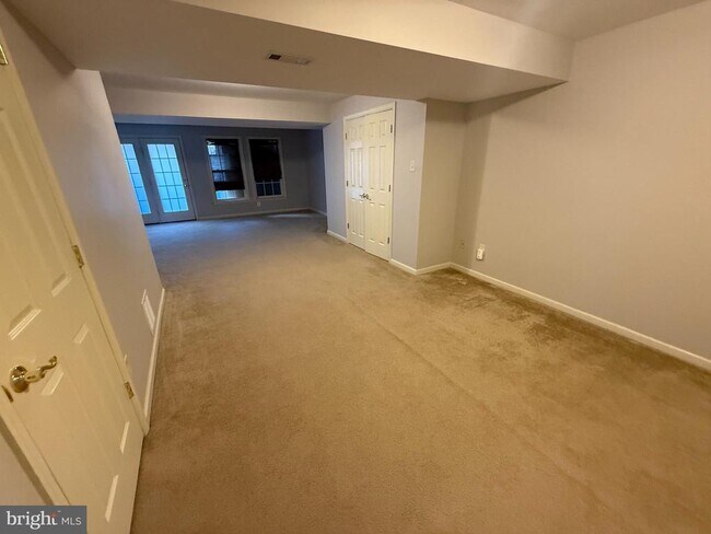 Building Photo - 7088 Maiden Point Pl