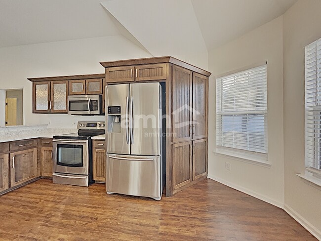 Building Photo - 434 Parrish Hill