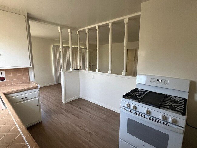 Building Photo - Three bedroom house in Lakewood ready for ...