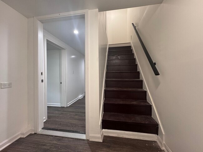Building Photo - 3316 W Flournoy St