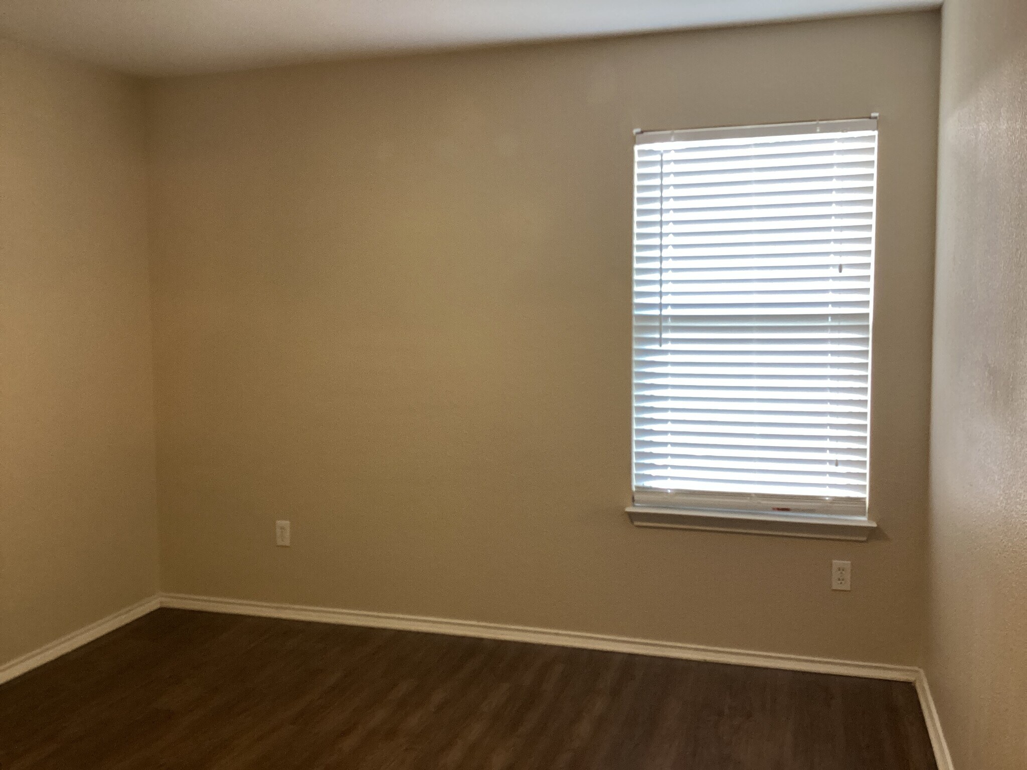 Building Photo - 113 Hays Forest Cv
