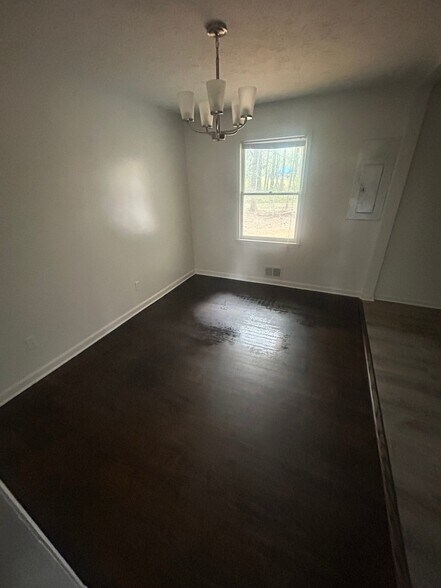 Building Photo - 15 Mona Pl