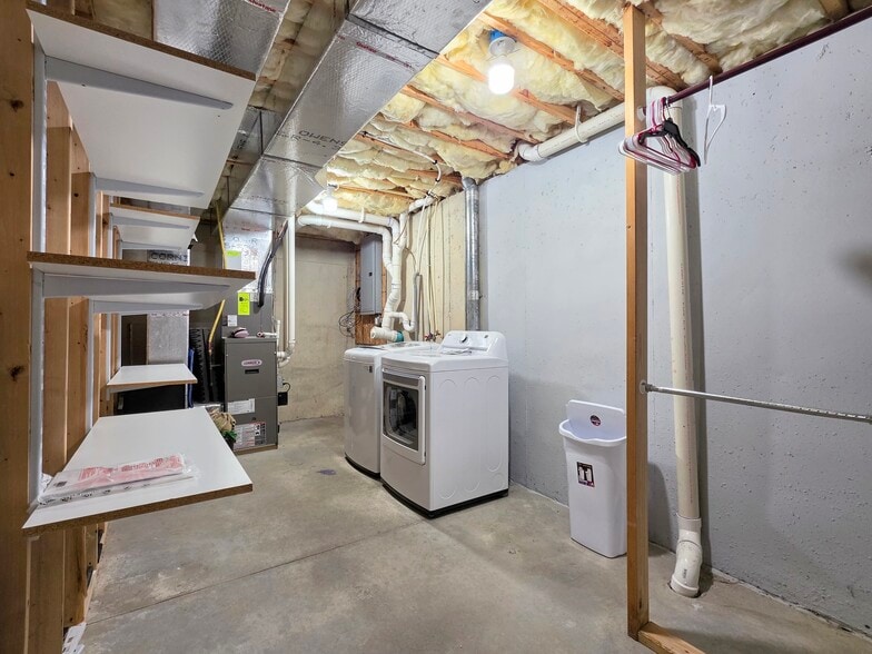 Building Photo - 214 Sagamore Hl