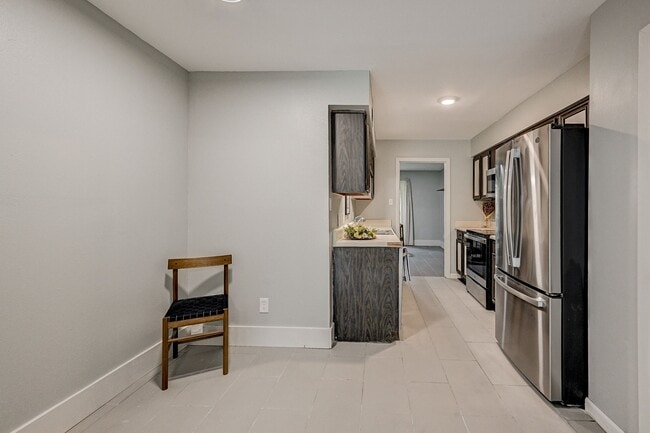 Building Photo - 13194 Trail Hollow Dr