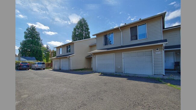 Building Photo - Vista Residence