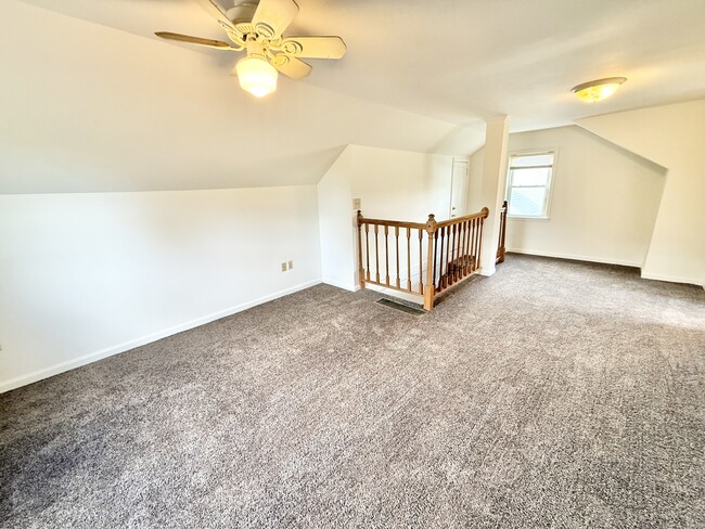 Building Photo - 824 Bellflower Ave NW