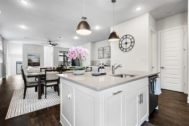 Building Photo - 804 War Admiral Dr