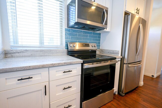 Building Photo - 4152 Mt Alifan Dr