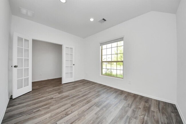 Building Photo - 1351 Antigua Dr